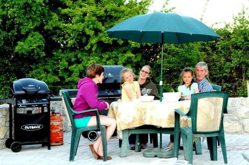 Bunratty Arms B&B Экстерьер фото